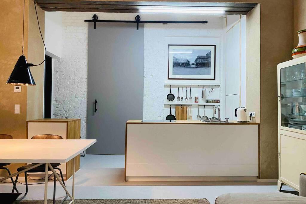 Wunderschoene Ladenwohnung In Kreuzberg Appartamento